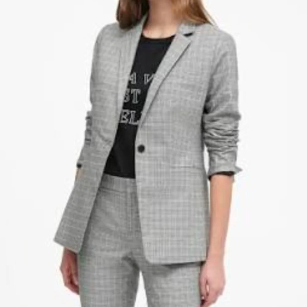 Banana Republic Long And Lean Gray Blazer - Picture 6 of 6